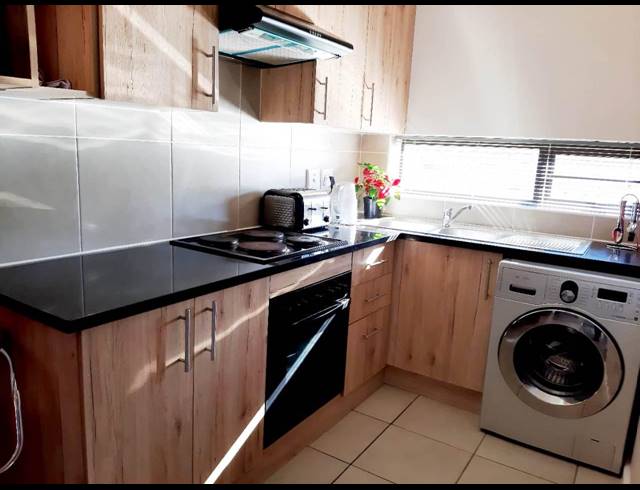 2 BEDROOM TOWNHOUSE RENTED IN FAIRVIEW